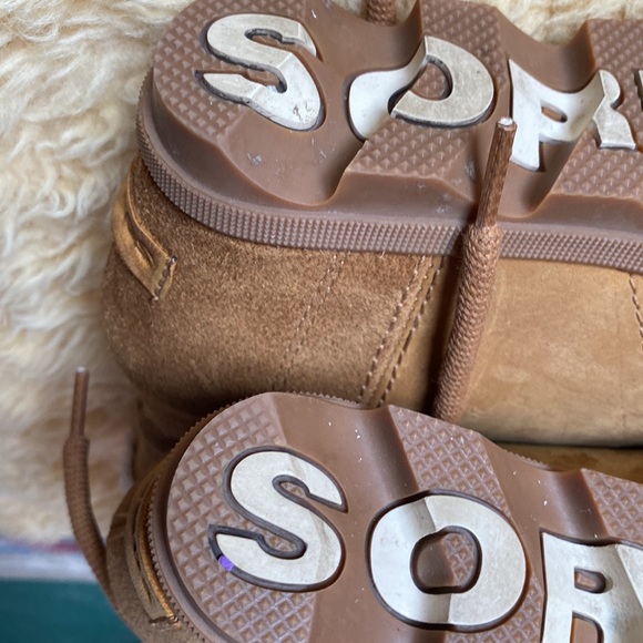 Like new Sorels - Picture 8 of 11